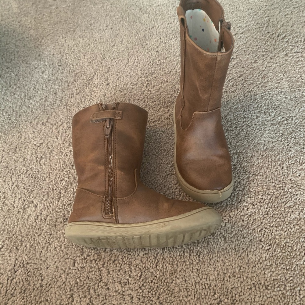 Adorable size 9 toddler brown boots